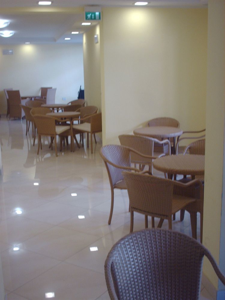 Hotel Esperia Cattolica Exterior foto